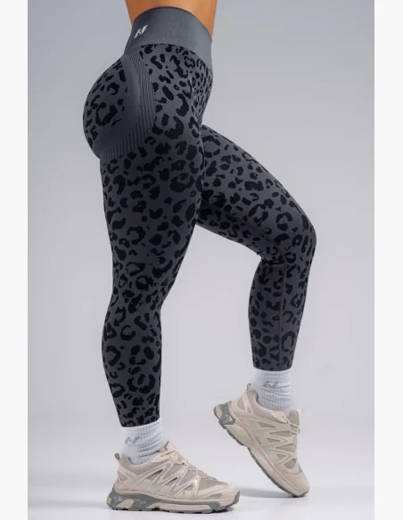 NEBBIA Kompresné push-up legíny s leopardím vzorom PRIMAL čierne