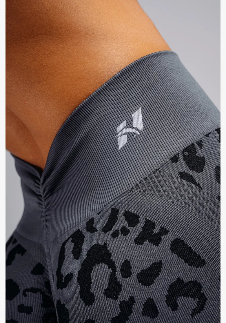 NEBBIA Kompresné push-up legíny s leopardím vzorom PRIMAL čierne