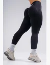 Extra push-up legíny PRIMAL zvýraznia krivky a držia pri každom pohybe.