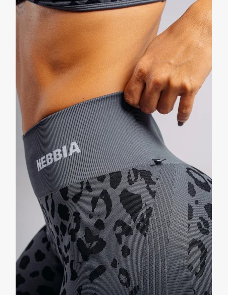 NEBBIA Kompresné push-up šortky s leopardím vzorom PRIMAL čierne