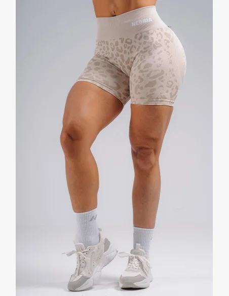NEBBIA Kompresné push-up šortky s leopardím vzorom PRIMAL krémové
