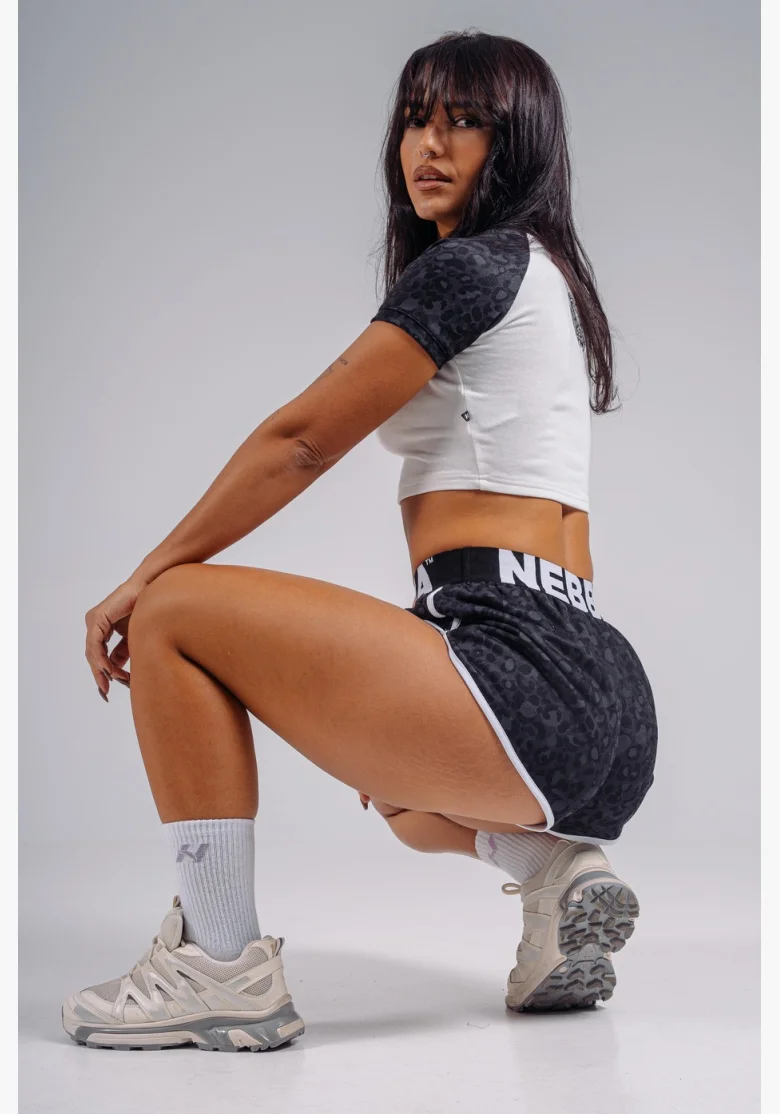 NEBBIA Crop top s leopardím vzorom '97 PRIMAL čierny