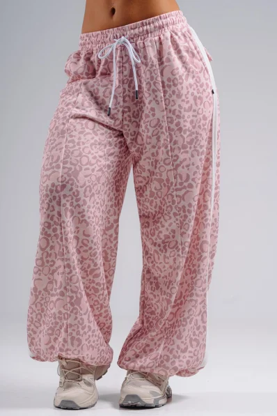 NEBBIA Baggy tepláky s leopardím vzorom PRIMAL ružové