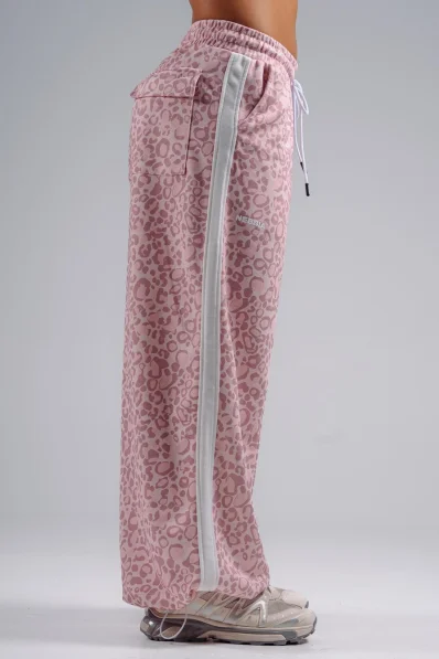 NEBBIA Baggy tepláky s leopardím vzorom PRIMAL ružové 2