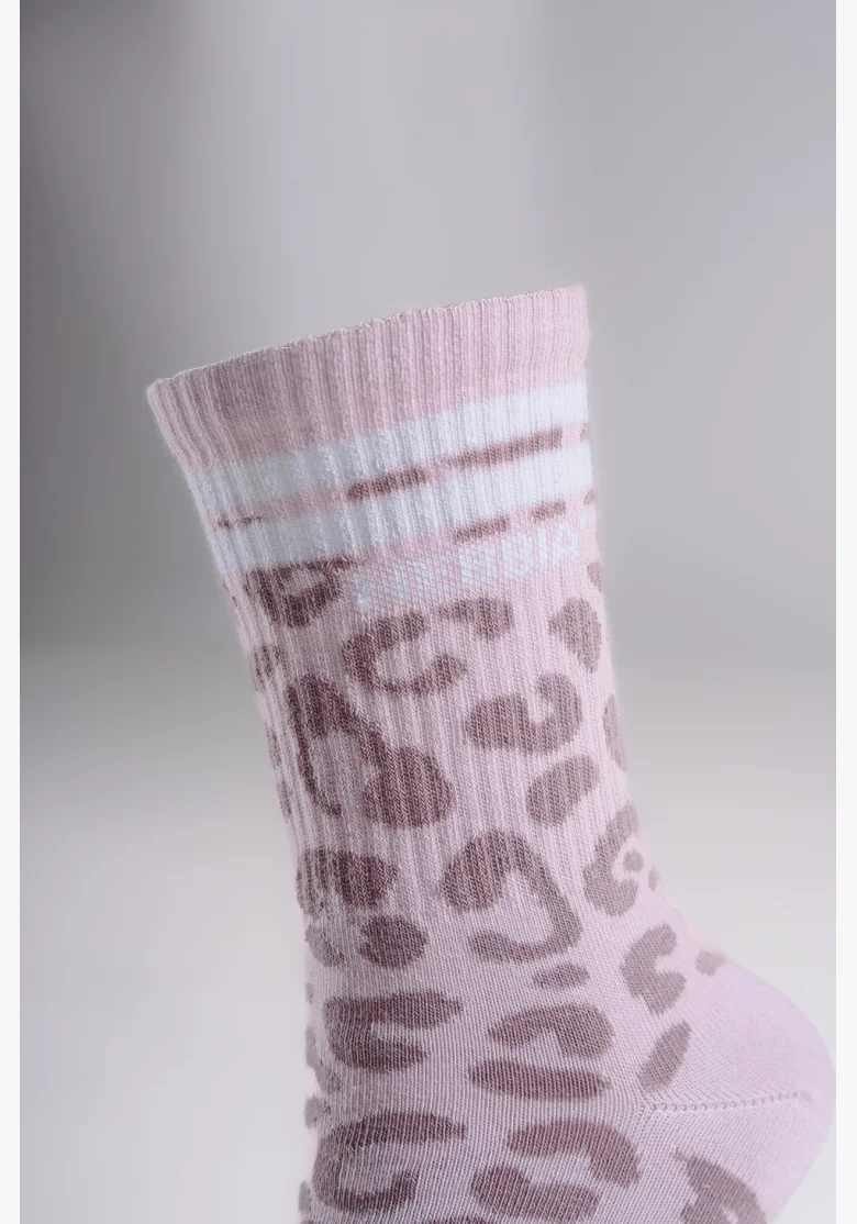 NEBBIA Crew ponožky s leopardím vzorom PRIMAL ružové
