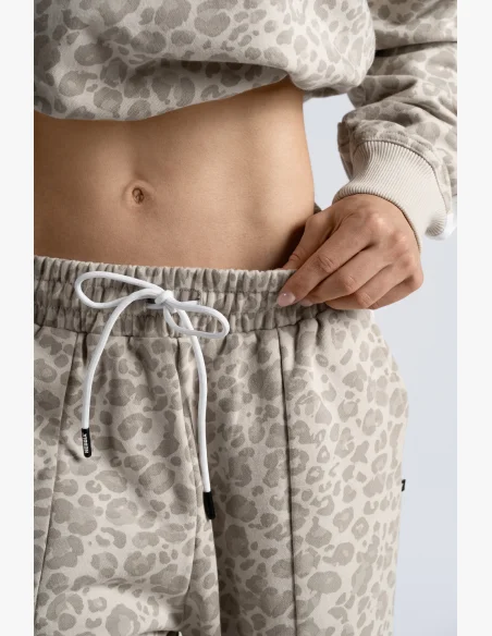 NEBBIA Baggy tepláky s leopardím vzorom PRIMAL krémové