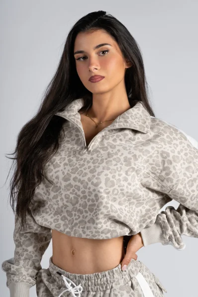 NEBBIA Polovičný zips mikina s leopardím vzorom PRIMAL krémová