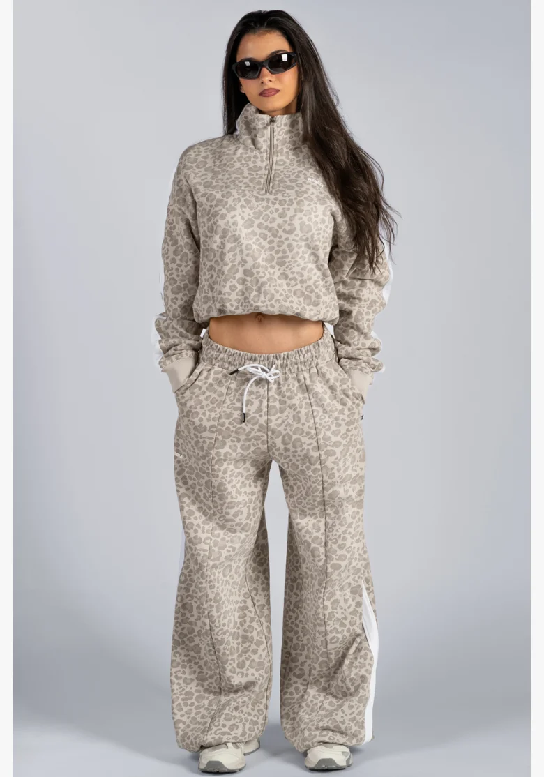 NEBBIA Polovičný zips mikina s leopardím vzorom PRIMAL krémová