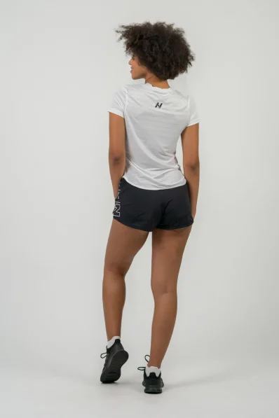 NEBBIA FIT Activewear tričko “Airy” s reflexným logom čierna 2