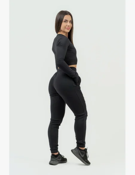 NEBBIA Dámsky crop top s dlhým rukávom INTENSE Perform čierna