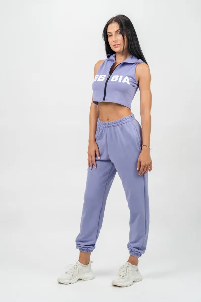 NEBBIA • Crop mikina bez rukávov MUSCLE MOMMY fialová • Nebshop.sk 2