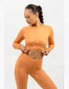 Predstav si dokonalý Crop top, ktorý ti dodá sebavedomie a štýl pri každom kroku na ceste k svojim fitness cieľom.