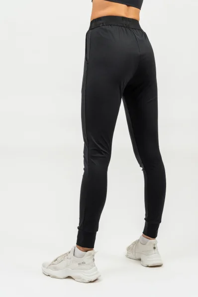 NEBBIA • Slim fit legíny s kapsami GYM SPIRIT čierna • Nebshop.sk 2