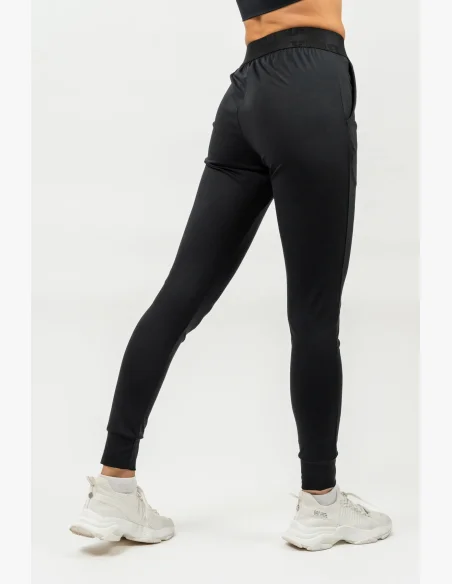 NEBBIA Slim fit legíny s vreckami GYM SPIRIT čierna