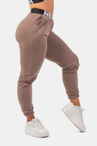 NEBBIA Sporty HERO crop top s dlhým rukávom mocha