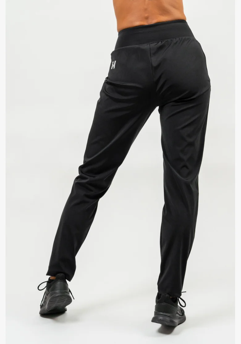 NEBBIA Slim fit legíny s vreckami SLEEK čierna