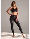 Ich látka je nielen dostatočne odolná a nepriehľadná, ale aj perfektne tvarované bočné švy a extra vysoký pás ti poskytnú stabilitu a slobodu pohybu.
Modelka je vysoká 167 cm a má veľkosť S.