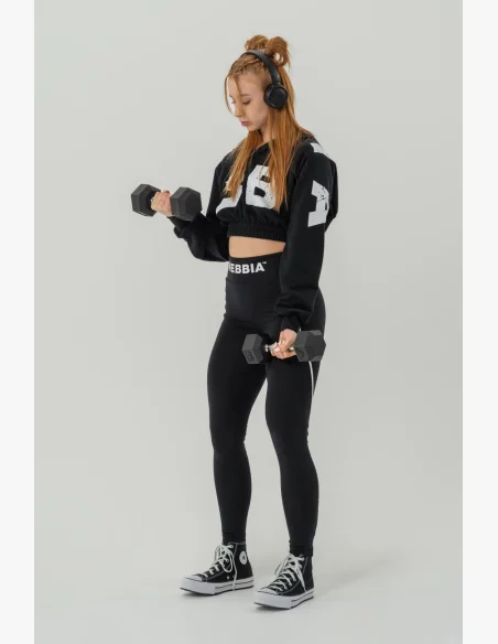 NEBBIA Crop top mikina MUSCLE MOMMY čierna