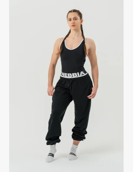 NEBBIA Fitness overal 5″ HAMMIES čierna