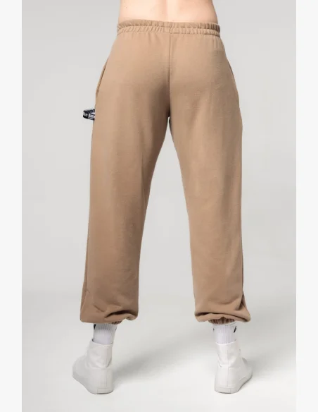 NEBBIA Voľné baggy tepláky s vreckami GYM BRO hnedá