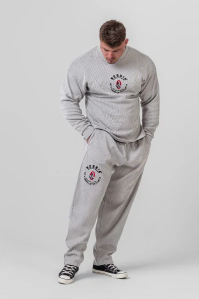 NEBBIA • NEBBIA Oversized mikina bez kapuce SIGNATURE čierna • Nebshop.sk