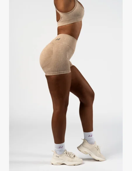 NEBBIA Bezšvové push-up šortky s vysokým pásom TOTALLY SEAMLESS krémové