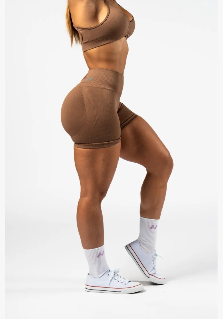 NEBBIA Bezšvové push-up šortky s vysokým pásom TOTALLY SEAMLESS hnedé