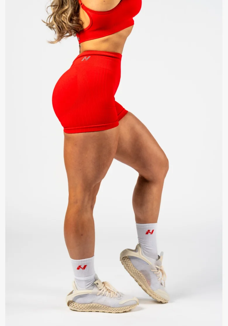 NEBBIA Bezšvírové push-up šortky s vysokým pásom TOTALLY SEAMLESS červené