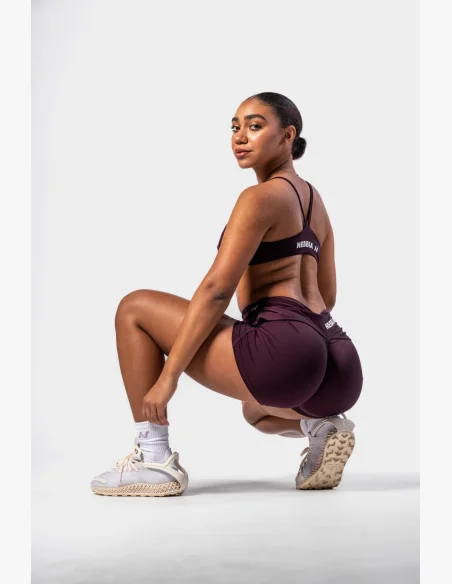 NEBBIA Tvarujúce šortky s V-shaped pásom STRONG BEAUTY bordové