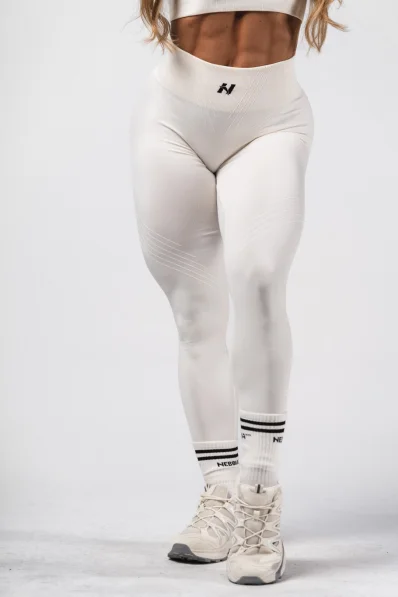 NEBBIA Tvarujúce bezšvové maximum push-up legíny FLOW SEAMLESS krémové 2