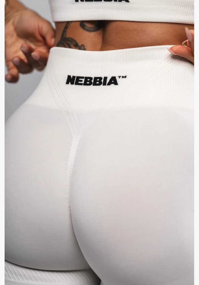 NEBBIA Tvarujúce bezšvové maximum push-up legíny FLOW SEAMLESS krémové