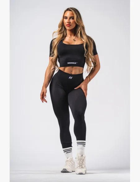 NEBBIA Tvarujúce bezšvové maximum push-up legíny FLOW SEAMLESS čierne