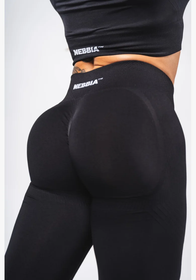 NEBBIA Tvarujúce bezšvové maximum push-up legíny FLOW SEAMLESS čierne