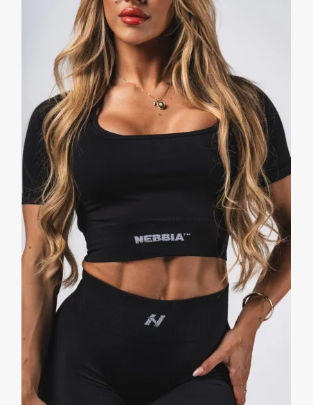 NEBBIA Tvarujúci bezšvový crop top FLOW SEAMLESS čierny