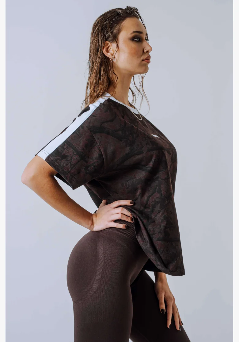 NEBBIA Relaxed fit tričko POWER camo hnedé
