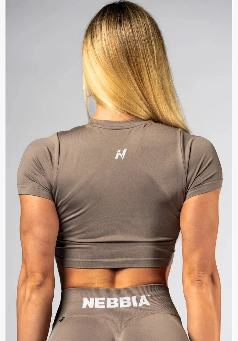NEBBIA Seamless crop top s krátkym rukávom POWER béžový