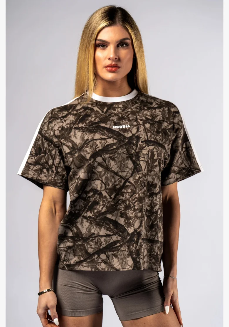 NEBBIA Relaxed fit tričko POWER camo béžové