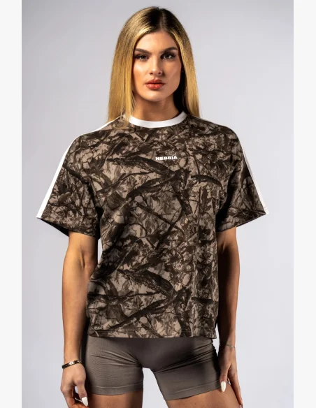 NEBBIA Relaxed fit tričko POWER camo béžové