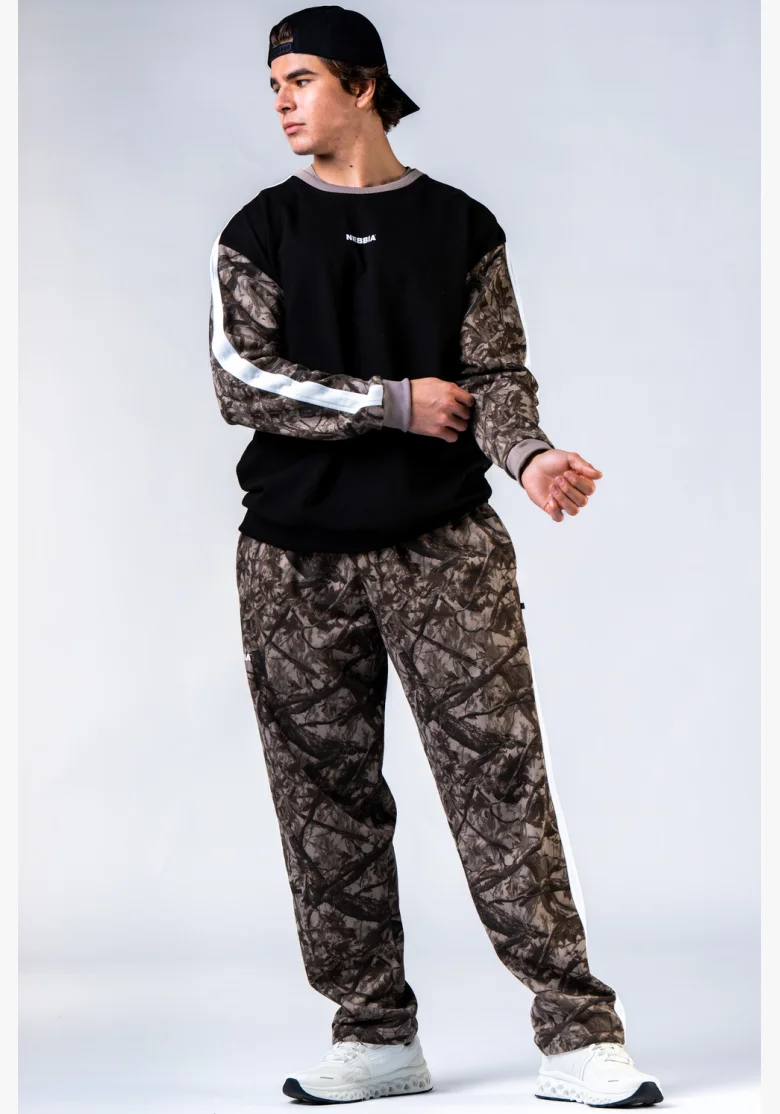 NEBBIA Relaxed fit mikina POWER Camo bledá
